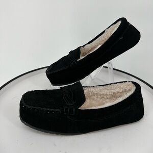 Roebuck & Co. NWOT Women's Brenda Moccasin Slipper -‎ Black